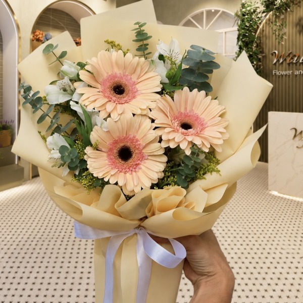 Rosy oliva: arreglo floral — Wallflower Guatemala