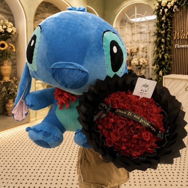 Peluche gigante de Stitch junto a un ramo de rosas rojas con banda «Para ti, mi princesa» — Wallflower Guatemala