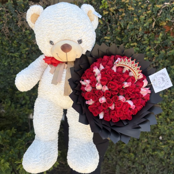 Combo teddy: arreglo floral con rosas — Wallflower Guatemala